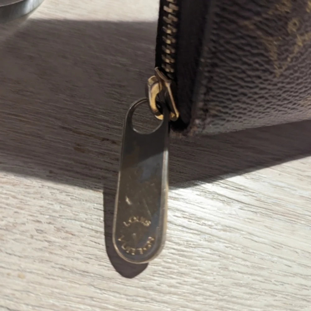 Louis Vuitton Monogram Zippy Wallet  With Red Interior And COA